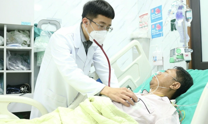 Một bệnh nhân điều trị đột quỵ tại Trung tâm Đột quỵ, Bệnh viện Bạch Mai. Ảnh: Thế Anh