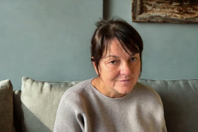 Bà Hay bị cắt một phần phổi vì chẩn đoán nhầm ung thư. Ảnh: Doncaster Free Press