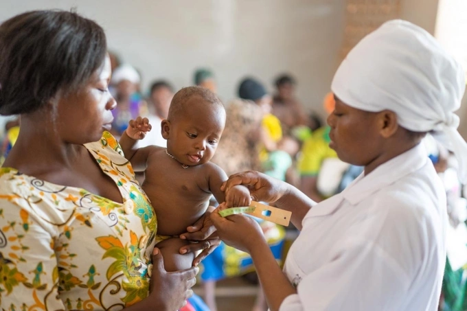 Một em bé tại châu Phi được tiêm vaccine phòng bệnh do não mô cầu vào năm 2017. Ảnh: Gavi