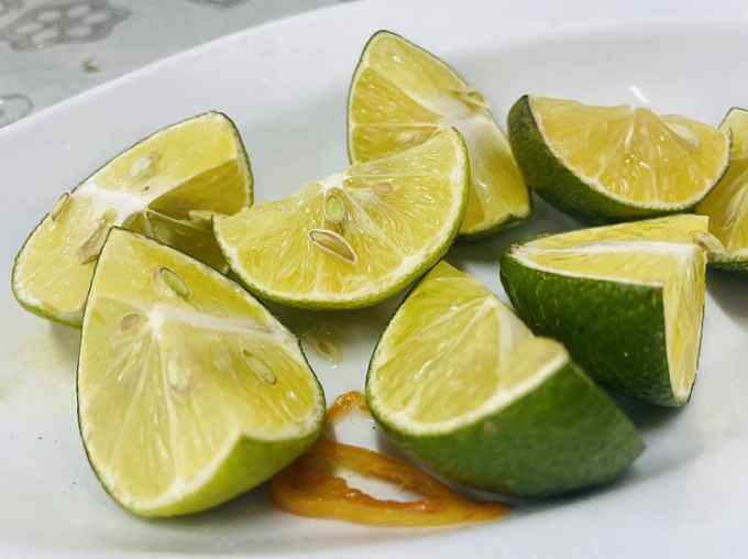 Không nên tự ý bôi nước chanh lên vết thương hở do chó mèo cắn, cào. Ảnh minh họa: Minh Đức