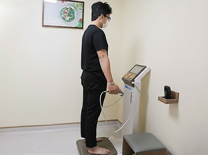 Trung giảm 5 kg sau một tháng điều trị mà không mất cơ. Ảnh: Bệnh viện Đa khoa Tâm Anh