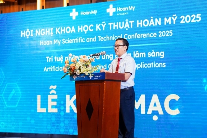 Hoàn Mỹ tổ chức hội nghị về AI và ứng dụng lâm sàng TS.BS Huỳnh Minh Chín, Phó giám đốc Sở Y tế TP HCM phát biểu tại lễ khai mạc. Ảnh: Hoàn Mỹ