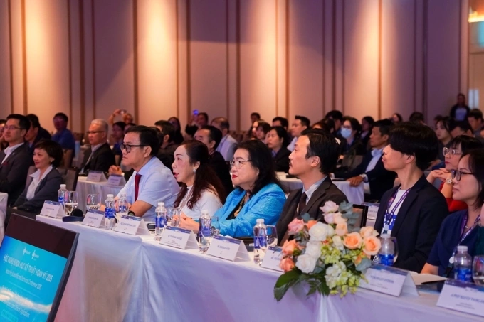 Hoàn Mỹ tổ chức hội nghị về AI và ứng dụng lâm sàng Các chuyên gia y tế trong và ngoài nước tham dự Hội nghị Khoa học Kỹ thuật Hoàn Mỹ 2025. Ảnh: HM