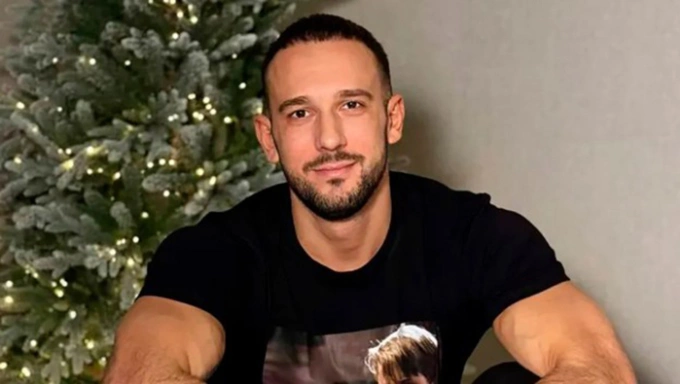 Huấn luyện viên thể hình ngừng tim sau thử thách giảm cân Huấn luyện viên cá nhân Dmitry Nuyanzin. Ảnh: East2west News