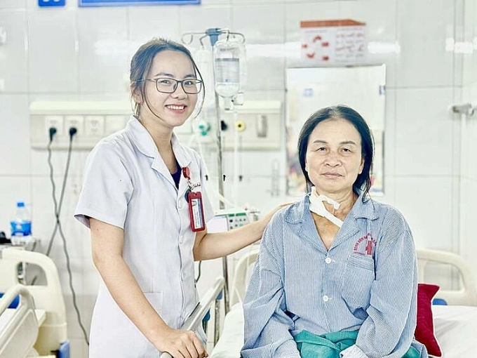 Men gan cao gấp 250 lần sau khi uống mật cá trắm Bệnh nhân điều trị tại viện. Ảnh: Bệnh viện cung cấp