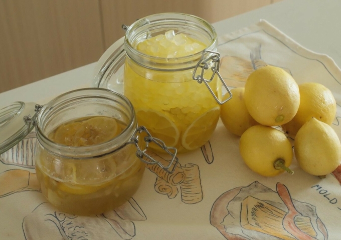 4 thực phẩm nên ăn để giữ ấm cơ thể vào mùa đông Mật ong và chanh vàng hỗ trợ tăng cường sức khỏe, rất tốt trong những ngày đông. Ảnh: Song Hà