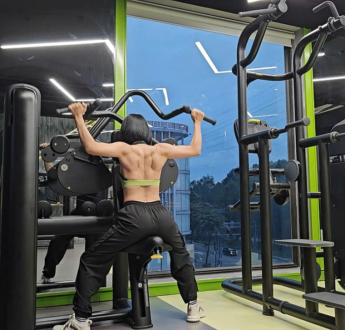 Người phụ nữ 40 tuổi có vòng eo 58 cm nhờ gym, yoga Người phụ nữ tập luyện đều đặn mỗi ngày. Ảnh: Nhân vật cung cấp