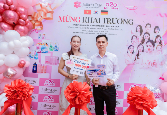 Jullien Day mở rộng mạng lưới với văn phòng đại diện mới Bà Nguyễn Thị Ngọc Kiều tại lễ khai trương văn phòng đại diện giám đốc vùng Bà Rịa - Vũng Tàu. Ảnh: Minh Tiến
