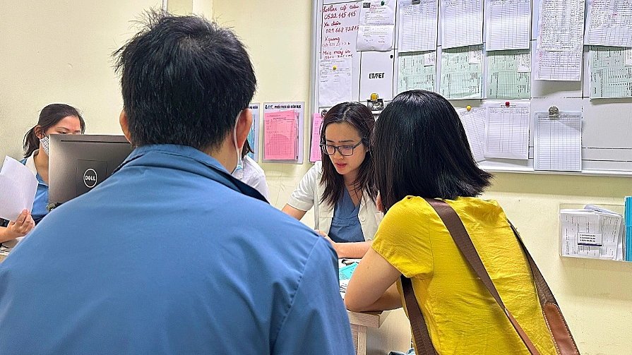 Việt Nam sẽ phổ cập khám sức khỏe trước kết hôn vào năm 2035