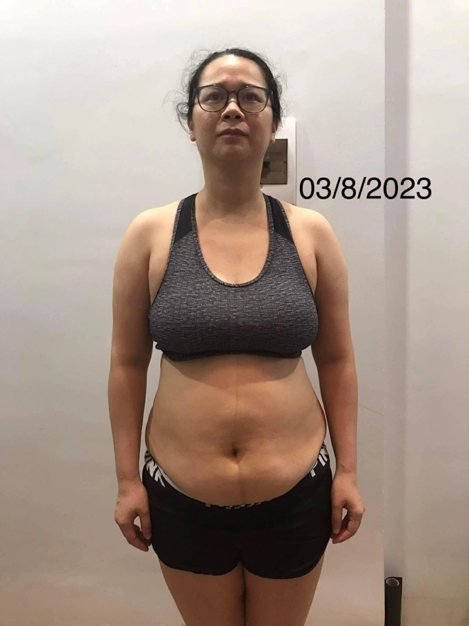 Mẹ ba con đảo ngược tuổi sinh học, thu nhỏ 26 cm vòng bụng Chị Ánh trong thời gian đầu thay đổi chế độ ăn uống, tập luyện. Ảnh: Nhân vật cung cấp