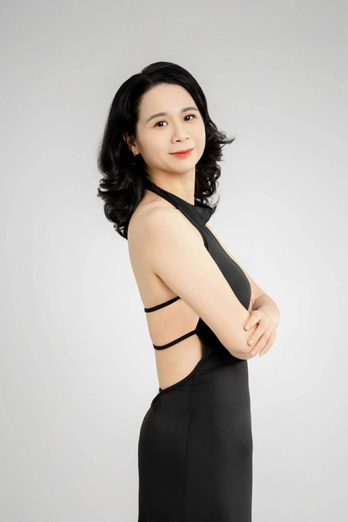 Mẹ ba con đảo ngược tuổi sinh học, thu nhỏ 26 cm vòng bụng Chị Ánh sau khi thay đổi thành công. Ảnh: Nhân vật cung cấp