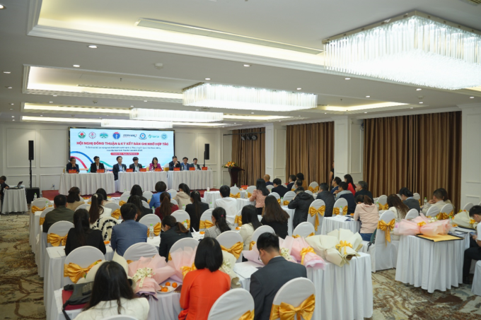 Ngành y tế Thanh Hóa thúc đẩy kiểm soát bệnh mạn tính Lãnh đạo các bệnh viện tham gia tham luận trong hội nghị. Ảnh: Servier Việt Nam