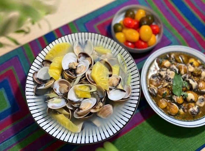 Ăn uống gì trẻ dậy thì tăng chiều cao? Ngao, sò cung cấp canxi và kẽm giúp trẻ phát triển thể chất. Ảnh: Thanh Ba