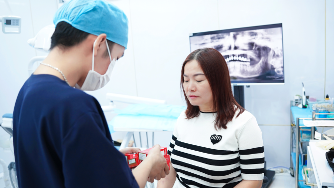 SGC triển khai giải pháp Implant cho các ca tiêu xương hàm Khách hàng trồng răng Implant tại SGC. Ảnh: SGC