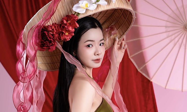 Nữ bác sĩ Gen Z "lột xác" nhờ kỷ luật ăn sạch, tập nặng