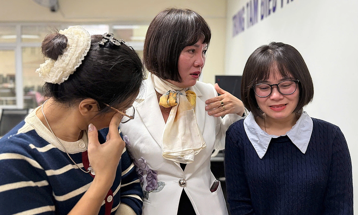 Người bố chết não "sống mãi" trong mỗi bữa cơm của hai con nhỏ