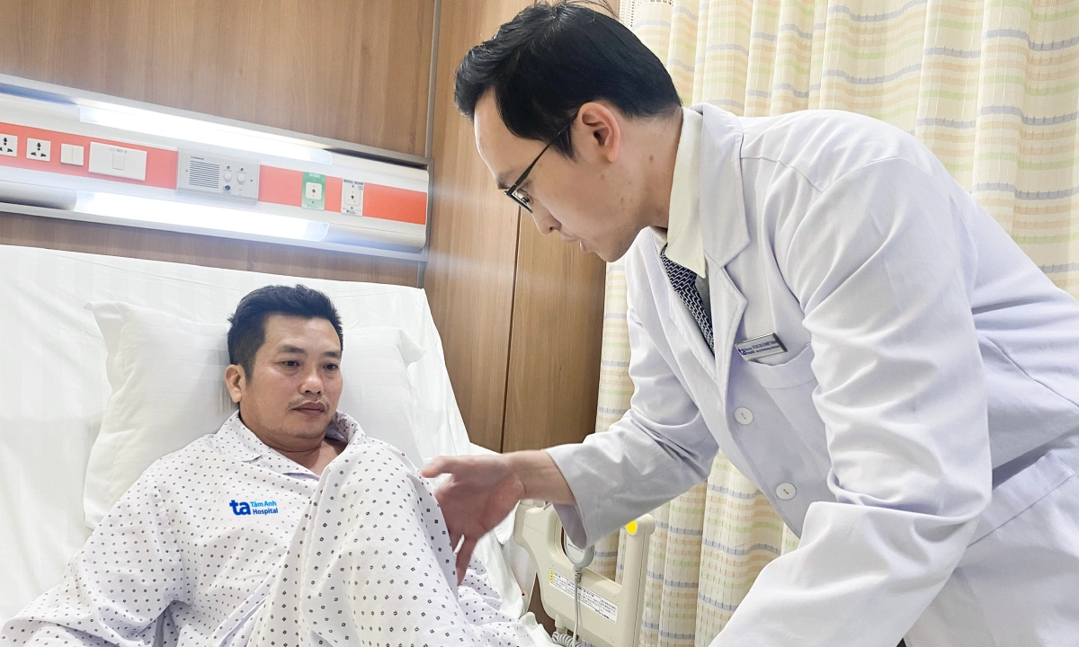 Đau khớp háng do hoại tử xương đùi