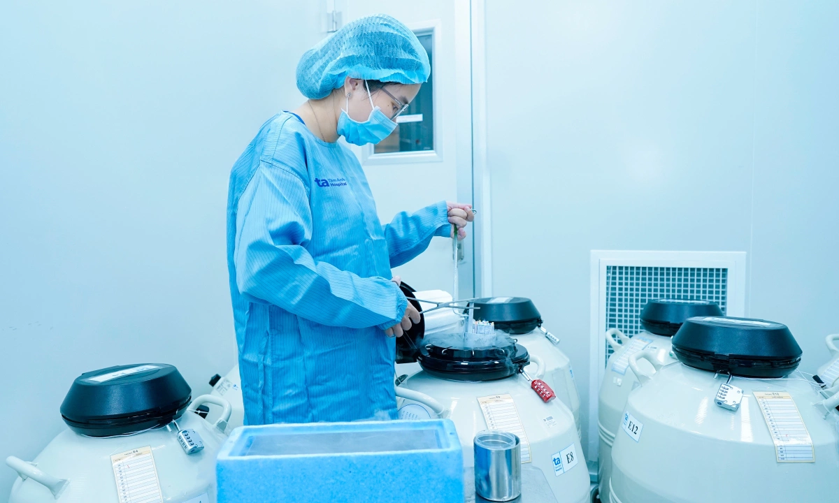 Trữ trứng trước khi chữa ung thư ở tuổi 20