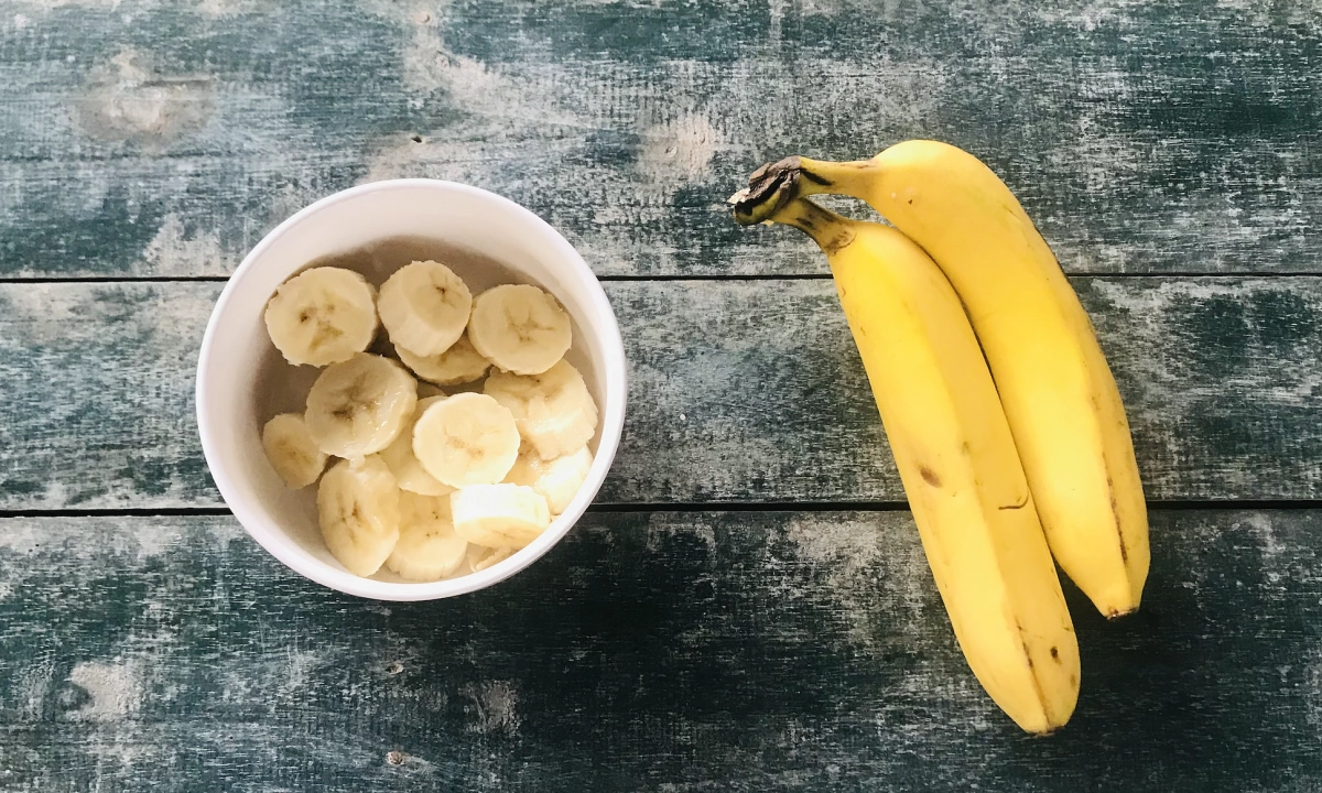 Nên ăn gì trước khi uống rượu?