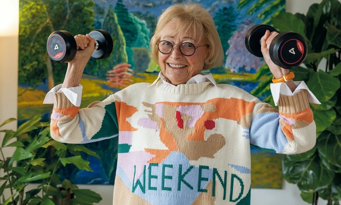 Phú bà 87 tuổi vung tiền để "trẻ mãi không già"