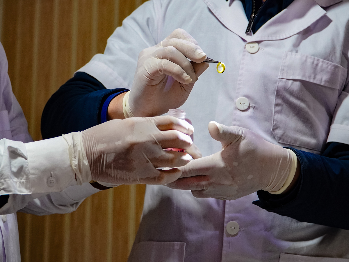 Cô gái 26 tuổi hiến giác mạc cho 2 người lạ sau khi qua đời vì ung thư