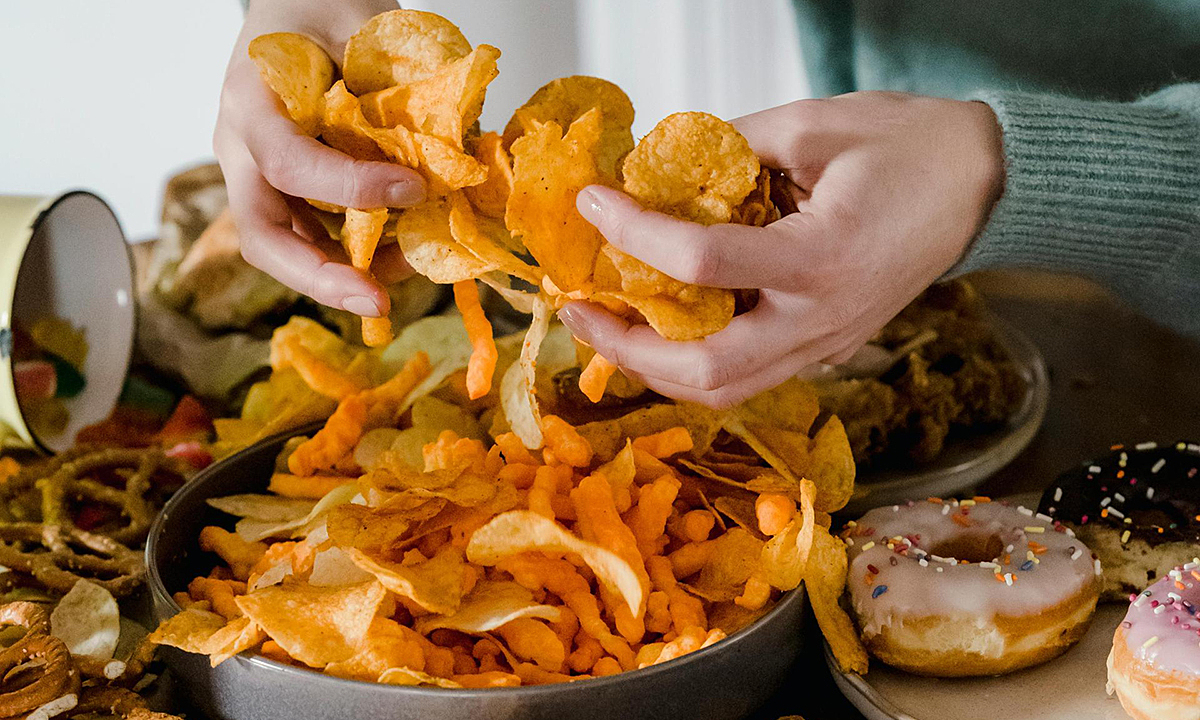 Bé 12 tuổi mắc ung thư ruột giai đoạn cuối