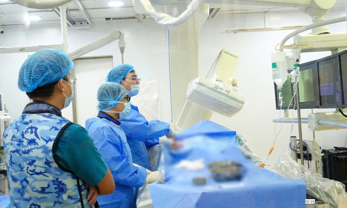 Mỗi ngày hút một bao thuốc, người đàn ông đột ngột ngưng tim