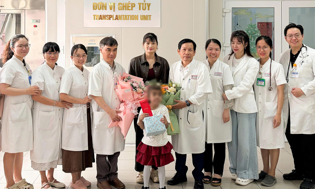 Bé gái 11 tuổi hiến tủy cứu sống em trai