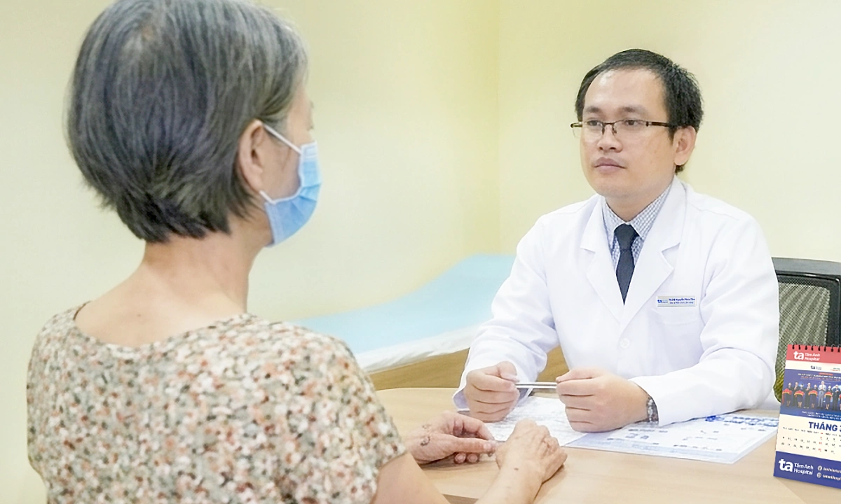 Tưởng dị ứng thực phẩm hóa nổi mề đay