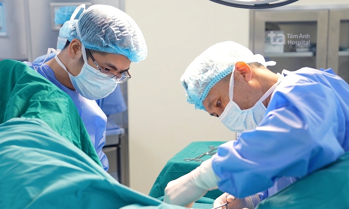 Tưởng trĩ hóa áp xe rò hậu môn