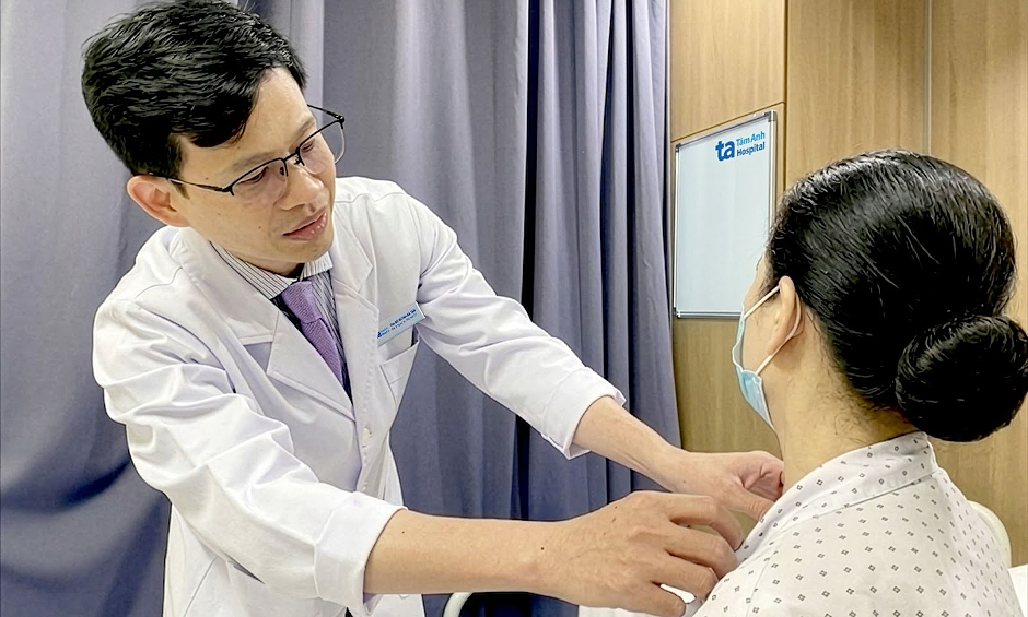 U tuyến giáp tiến triển ung thư di căn sau hai năm