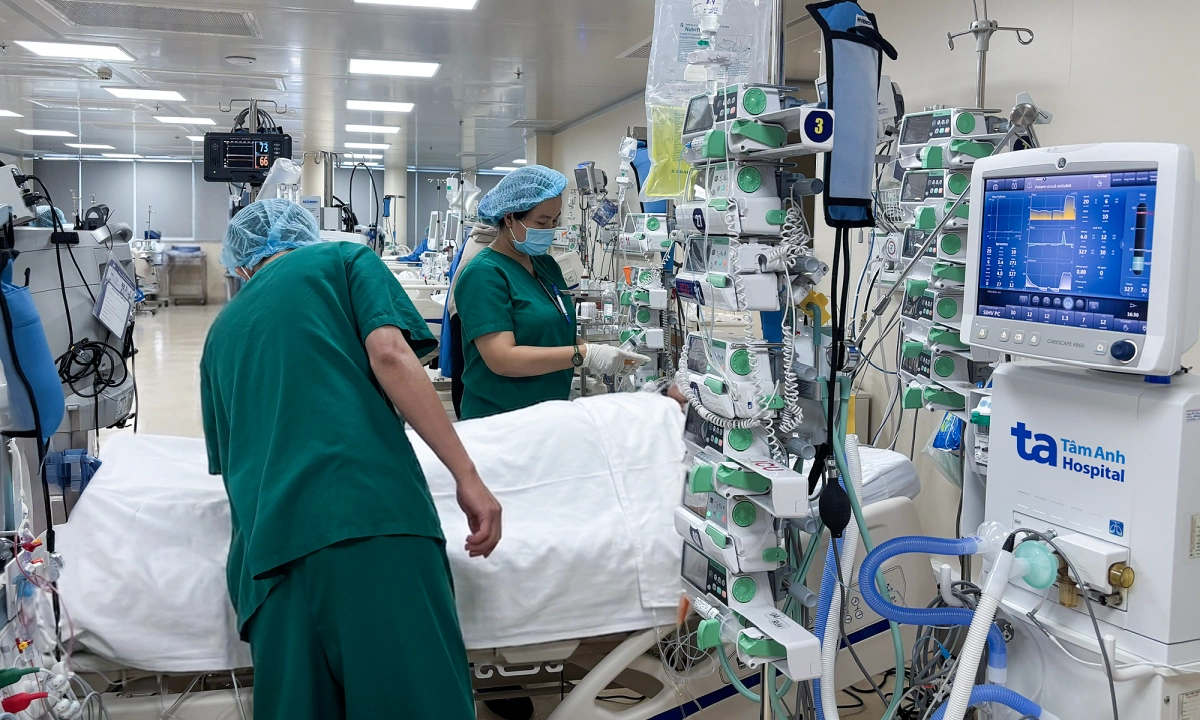 Viêm phổi, suy hô hấp do vi khuẩn đa kháng thuốc