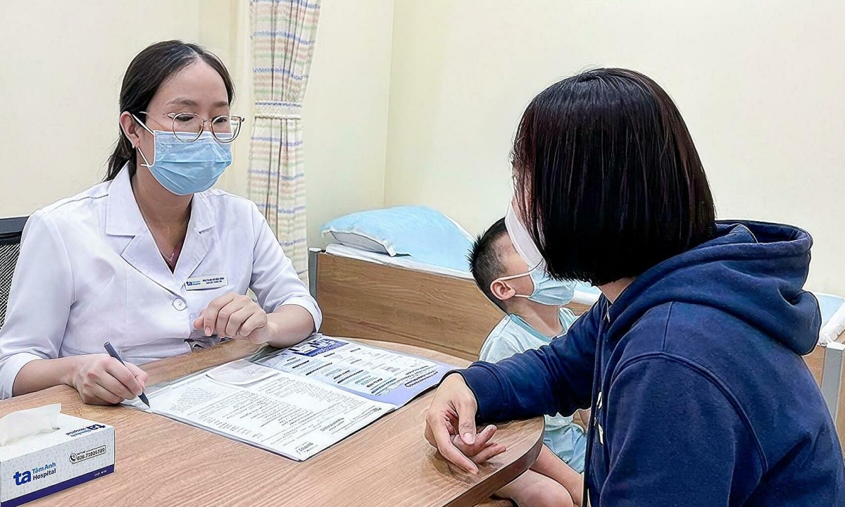 Vì sao trẻ mắc tay chân miệng do EV71 trở nặng nhanh?