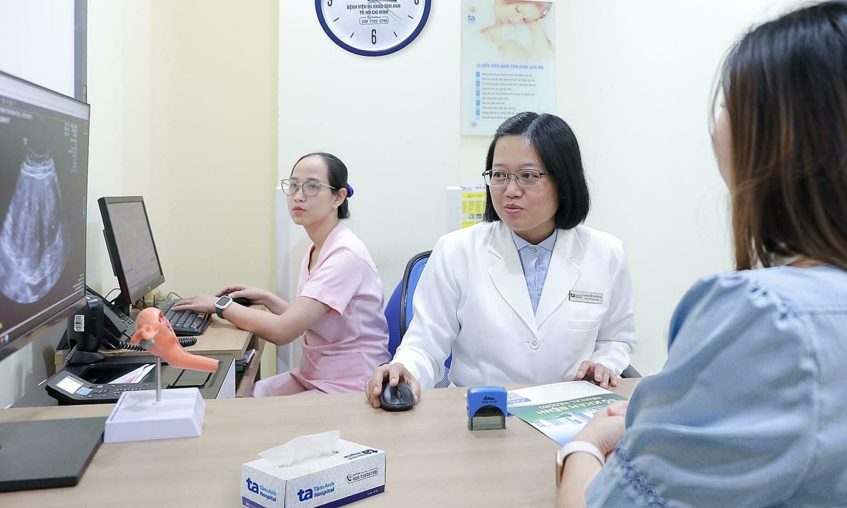 U xơ 8 năm gây thiếu máu, phải cắt tử cung