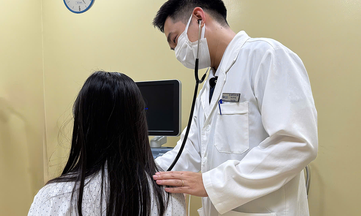 Thai phụ bị tràn dịch màng phổi