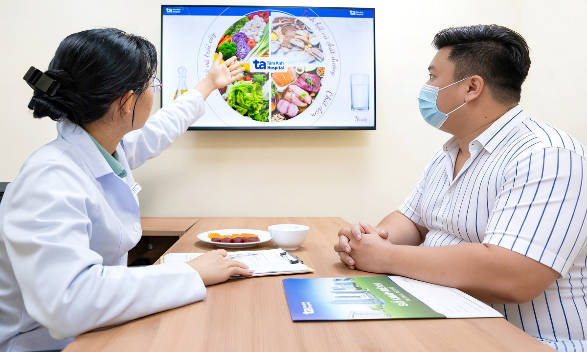 Chàng trai nặng 105 kg suy gan cấp do tự giảm cân