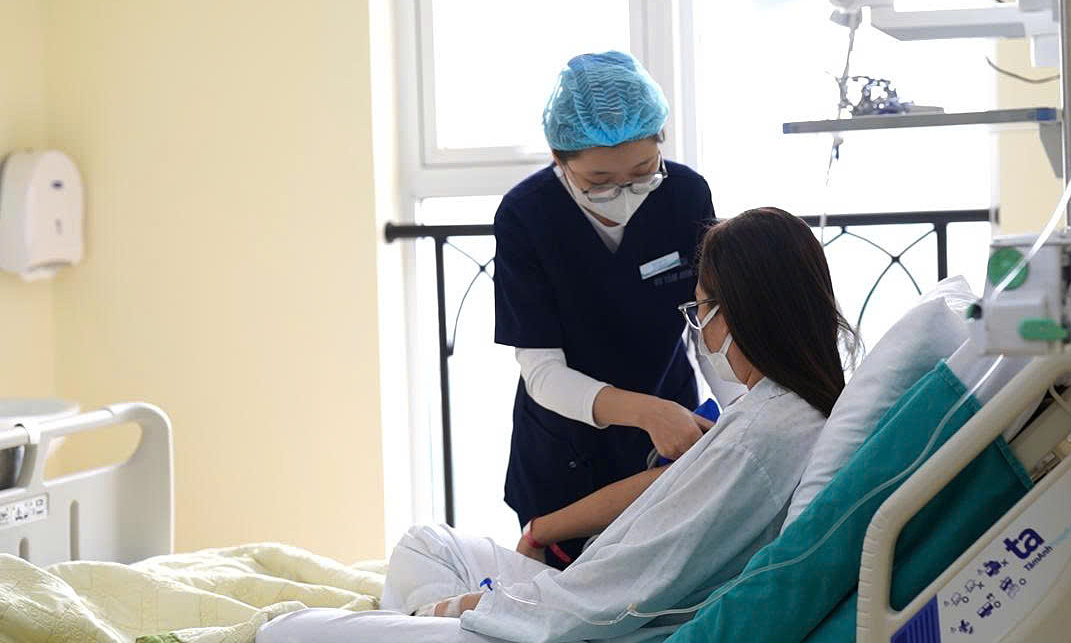 Viêm phổi, suy hô hấp do sởi ở tuổi trung niên