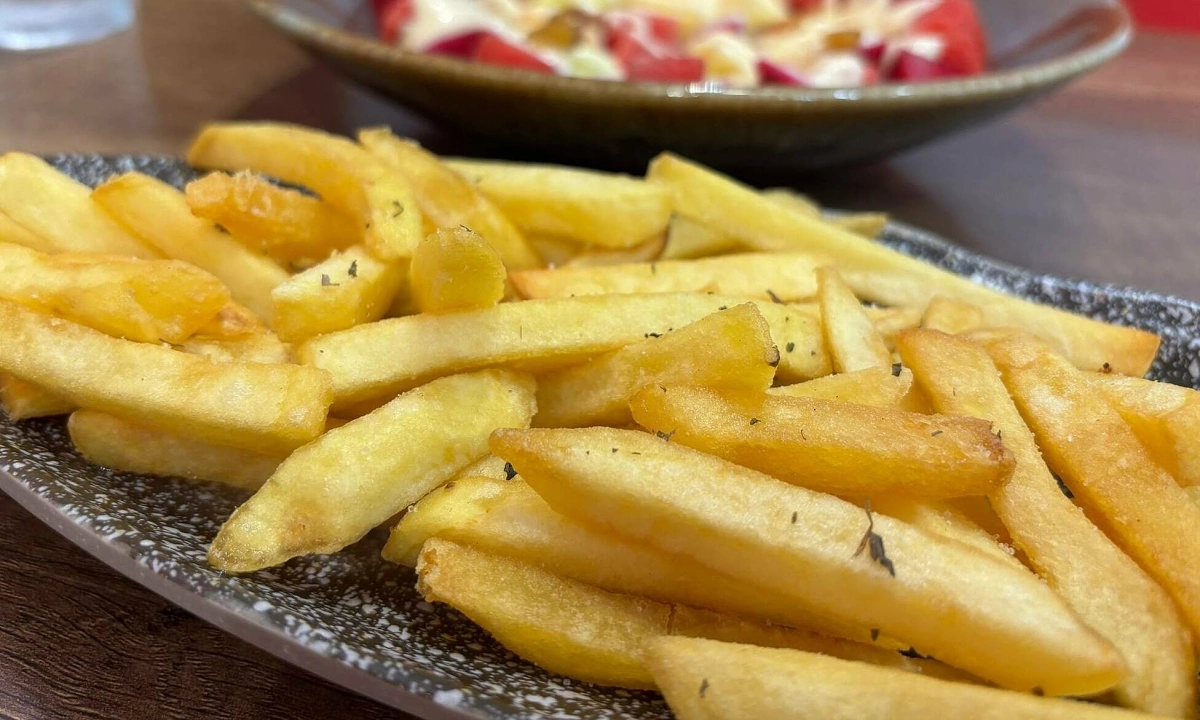 Trẻ béo phì có nên ăn kiêng theo chế độ low carb?