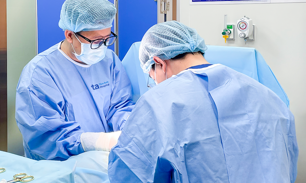 Tưởng mụn thịt hóa sùi mào gà