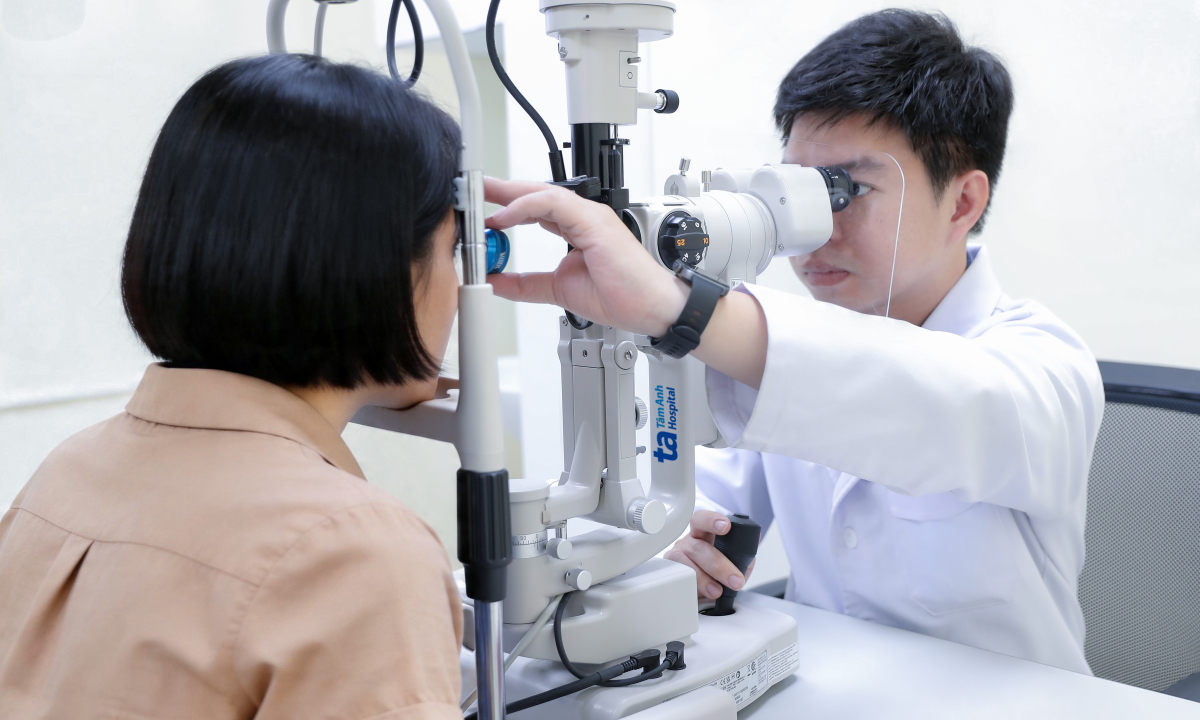 U thịt trên mi mắt người phụ nữ