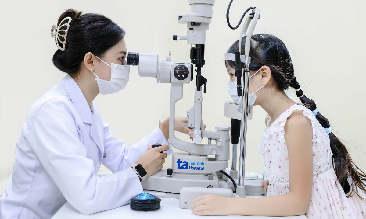Dấu hiệu đục thủy tinh thể bẩm sinh