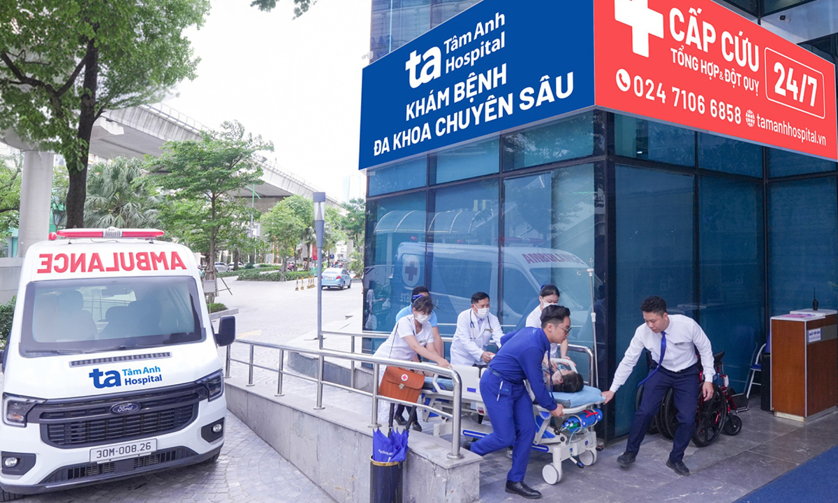 Phân biệt đột quỵ và say nắng