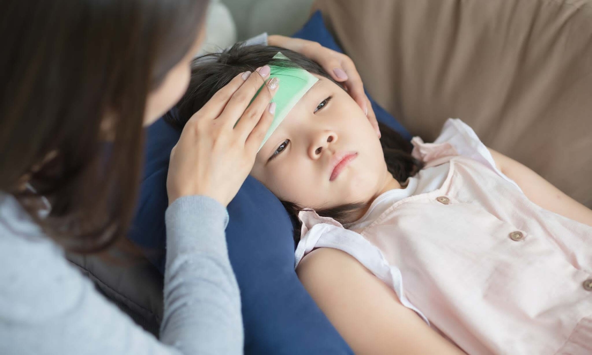 Thói quen khiến trẻ dễ viêm hô hấp, rối loạn tiêu hóa mùa nóng