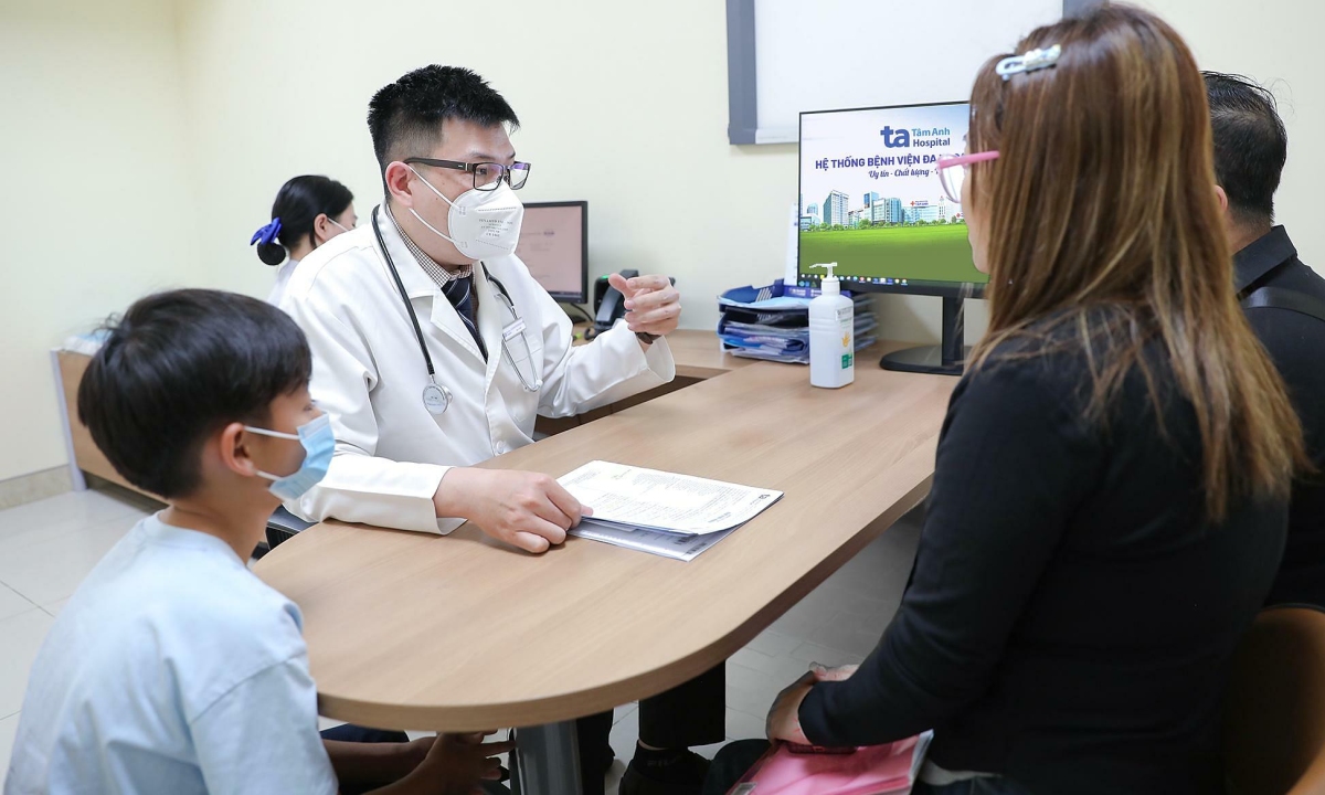 Bé trai chậm lớn do hội chứng di truyền Bartter