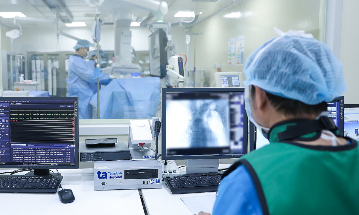 Huyết khối gây tắc động mạch phổi người phụ nữ