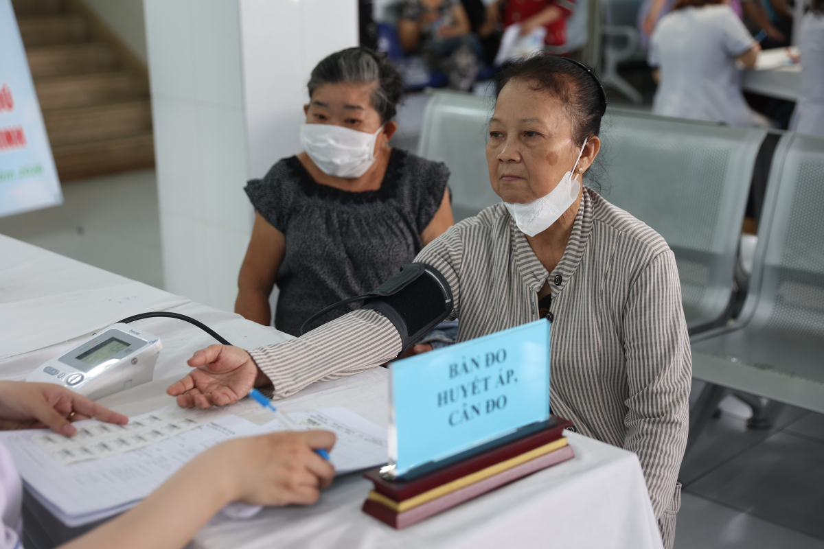 Người dân sắp nhận gói khám miễn phí 350.000 đồng, ưu tiên nhóm chưa có BHYT