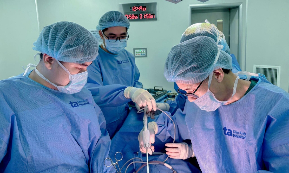 Vi khuẩn lao hủy xương, hoại tử phổi chàng trai 25 tuổi