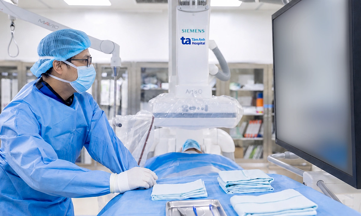 Phổi tắc nghẽn mạn tính bội nhiễm vi khuẩn gây ho ra máu