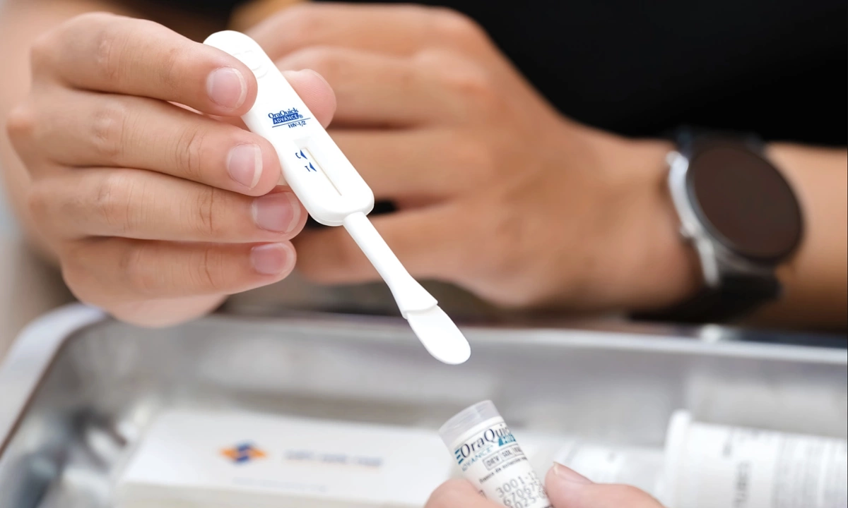 Cú sốc sau tờ kết quả HIV dương tính