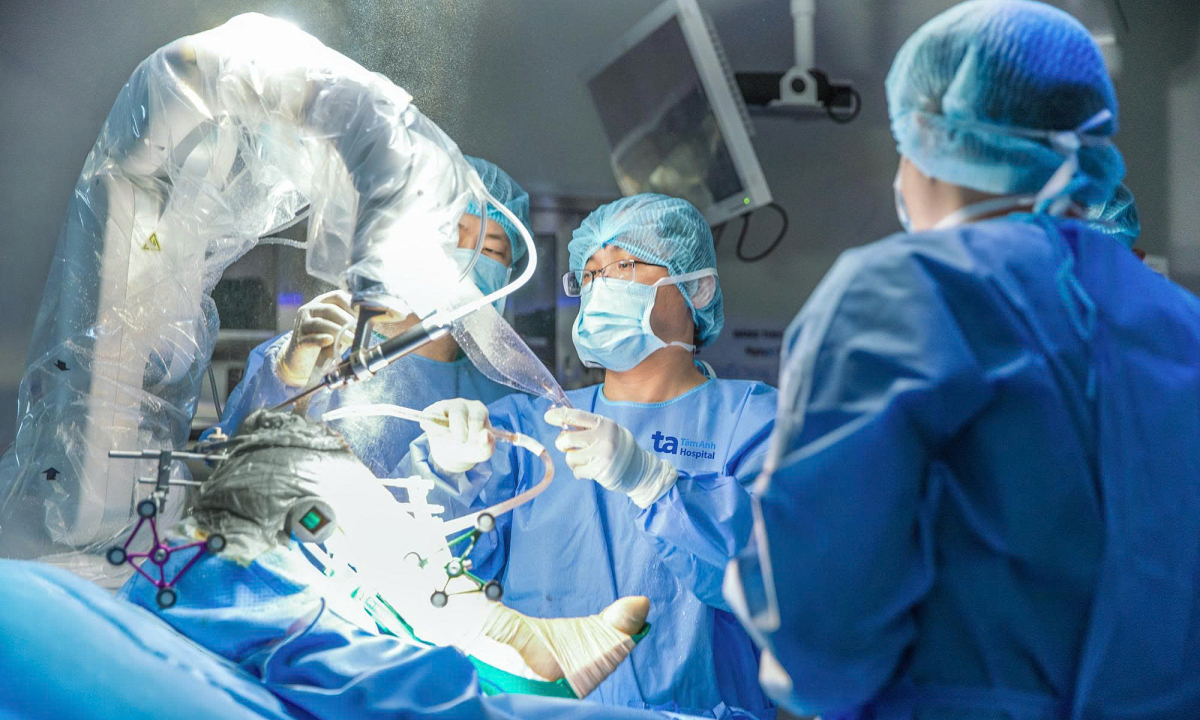 Thay khớp gối thứ hai sau 13 năm